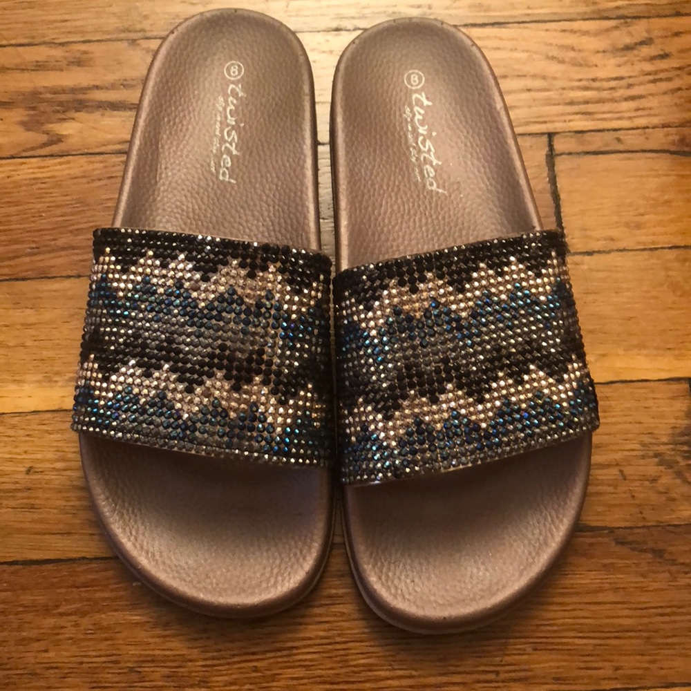 Slides sandals